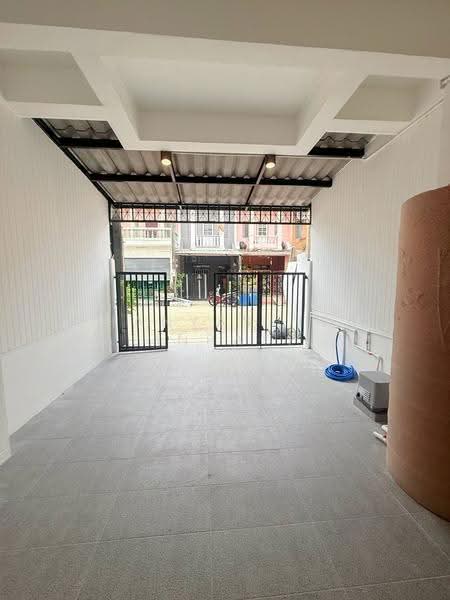 Baanwangthong Phetkasem 77, Bangkok, Phetkasem Road 77, Nong Kham, Nong Khaem, Bangkok, 3 Bedrooms, 110 sqm, Townhouse For Sale, by Thanyathita Nalinratphokin, 500538555 - DDproperty.com
