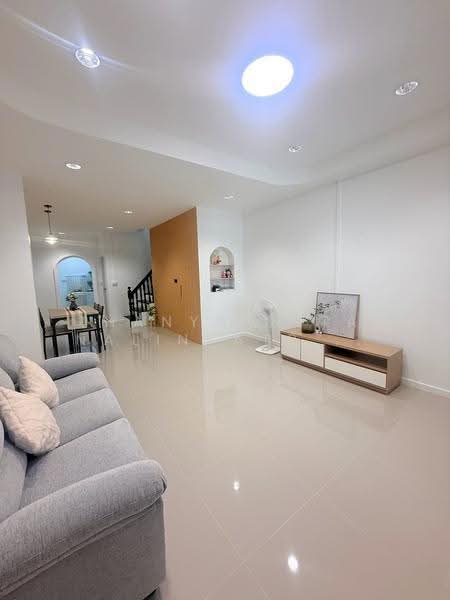 Baanwangthong Phetkasem 77, Bangkok, Phetkasem Road 77, Nong Kham, Nong Khaem, Bangkok, 3 Bedrooms, 110 sqm, Townhouse For Sale, by Thanyathita Nalinratphokin, 500538555 - DDproperty.com