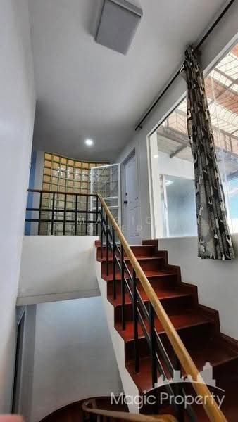 Waratorn Ville, Bangkok, Soi Rerktrilak, Suan Luang, Bangkok, 5 Bedrooms, 300 sqm, Townhouse For Rent, by Magic Property, 500538687 - DDproperty.com