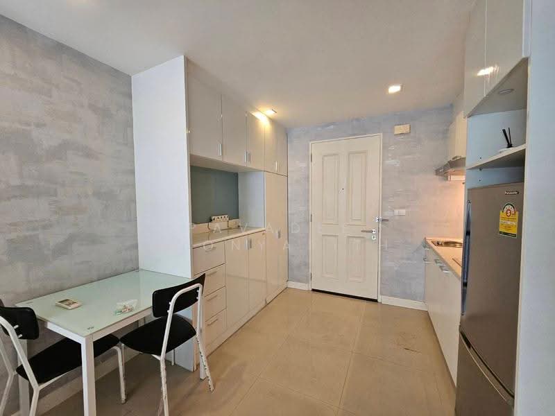 The Clover Thonglor Residence, Bangkok, Soi Sukhumvit 55, Khlong Tan Nua, Watthana, Bangkok, 1 Bedroom, 39 sqm, Condo For Sale, by Pavadee Boonyarith, 500538943 - DDproperty.com