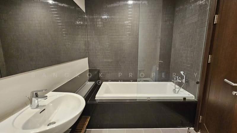Vasu The Residence, Bangkok, Soi Sukhumvit 55, Khlong Tan Nua, Watthana, Bangkok, 3 Bedrooms, 231 sqm, Condo For Rent, by BANGKOK PROPERTY AGENTS, 500539025 - DDproperty.com
