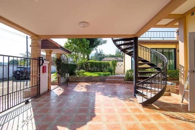 4-BR Villa, Prachuap Khiri Khan, Nong Kae, Hua Hin, Prachuap Khiri Khan, 4 Bedrooms, 300 sqm, Villa For Sale, by Chama Kamkaew, 500539176 - DDproperty.com