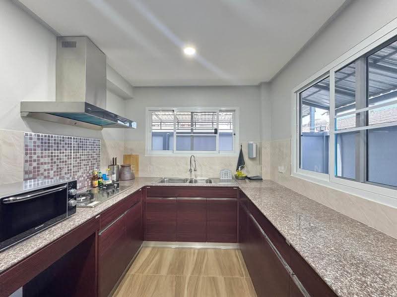 pool villa ให้เช่าใกล้ตลาดไร่วนาสิน, Chon Buri (Pattaya), Nong Pru, Bang Lamung (Pattaya), Chon Buri (Pattaya), 4 Bedrooms, 300 sqm, Single Detached House For Rent, by Baifern Goodwin, 500539216 - DDproperty.com