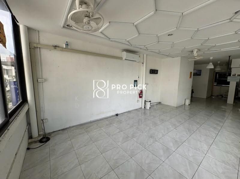 ให้เช่า พื้นที่ว่าง 40 ตรม. บีทีเอส อโศก สุขุมวิท คลองเตย กรุงเทพ PP-00661, กรุงเทพ, สุขุมวิท, คลองตัน, คลองเตย, กรุงเทพ, 40 ตร.ม., พื้นที่ขายของ ให้เช่า, โดย Konrarat Deesawat, 500539284 - DDproperty.com