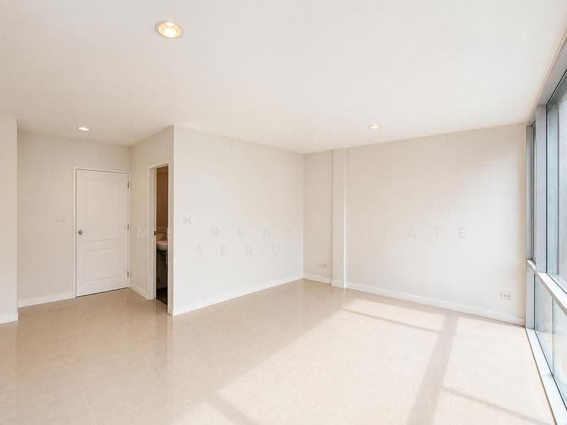 Noble Cube Pattanakarn, Bangkok, Phatthanakan Road, Suan Luang, Bangkok, 3 Bedrooms, 165 sqm, Townhouse For Sale, by HOME Real Estate Service, 500539417 - DDproperty.com