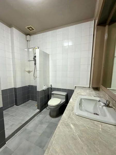 4-Story Townhome for Rent | Company Registration Allowed | 200 m. from BTS Phra Khanong (SPSSR387), Bangkok, สุขุมวิท, Phra Kanong, Khlong Toei, Bangkok, 4 Bedrooms, 260 sqm, Townhouse For Rent, by Khun Poon, 500539710 - DDproperty.com