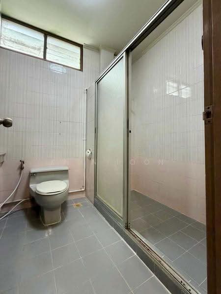 4-Story Townhome for Rent | Company Registration Allowed | 200 m. from BTS Phra Khanong (SPSSR387), Bangkok, สุขุมวิท, Phra Kanong, Khlong Toei, Bangkok, 4 Bedrooms, 260 sqm, Townhouse For Rent, by Khun Poon, 500539710 - DDproperty.com