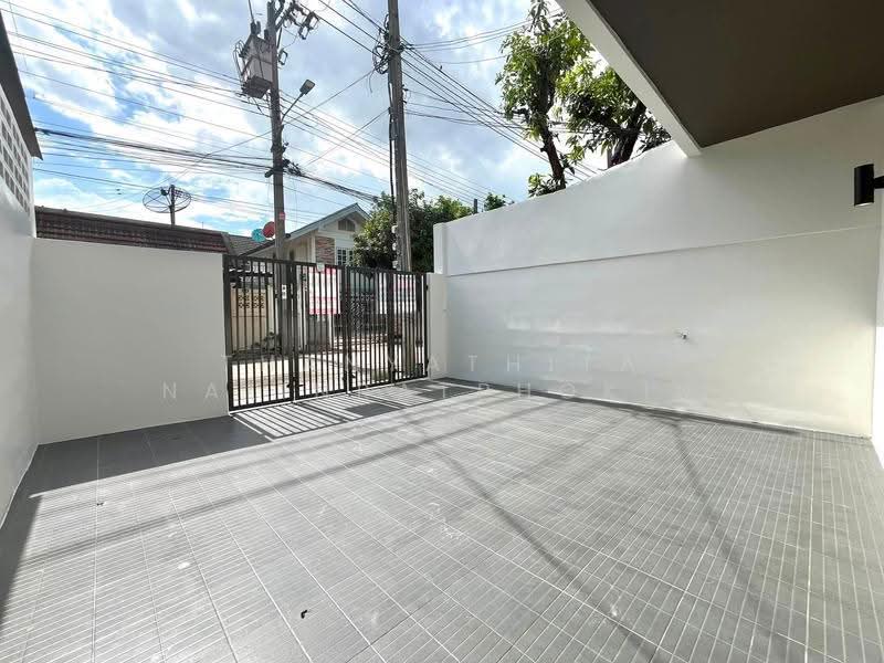 ซอย เพชรเกษม 53, Bangkok, Lak Song, Bang Khae, Bangkok, 2 Bedrooms, 90 sqm, Townhouse For Sale, by Thanyathita Nalinratphokin, 500539722 - DDproperty.com