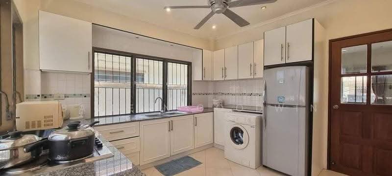 Pool Villa for Rent in Soi Chaiyapruek 3, Beachside, Pattaya, Chon Buri (Pattaya), Nong Pru, Bang Lamung (Pattaya), Chon Buri (Pattaya), 3 Bedrooms, 120 sqm, Single Detached House For Rent, by Baifern Goodwin, 500539736 - DDproperty.com