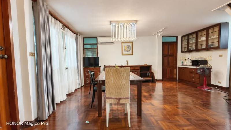 House Kaset - Ngamwongwan, Bangkok, Thung Song Hong, Lak Si, Bangkok, 5 Bedrooms, 250 sqm, Single Detached House For Rent, by ปรินทร์ญาดา ชิณโชติ, 500539739 - DDproperty.com