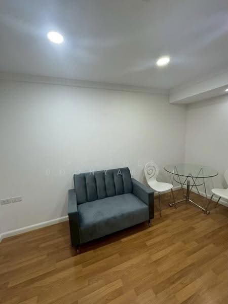 Lumpini Place Narathiwas-Chaopraya, Bangkok, 1298 Rama 3 Road, Chong Nonsi, Yan Nawa, Bangkok, 1 Bedroom, 40 sqm, Condo For Sale, by Pavadee Boonyarith, 500539779 - DDproperty.com