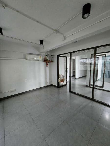 4.5-Story Commercial Building for Rent Near Srinuch Transit Station (SPSSR388), Bangkok, อ่อนนุช 70, Suan Luang, Bangkok, , 675 sqm, Shophouse For Rent, by Khun Poon, 500539838 - DDproperty.com