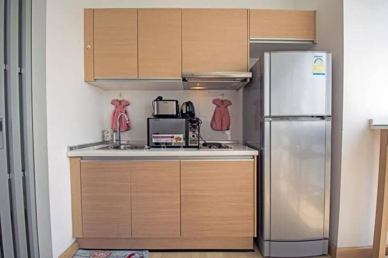 Rhythm Ratchada, Bangkok, 558 Ratchadaphisek Road, Samsen Nok, Huai Khwang, Bangkok, 1 Bedroom, 45 sqm, Condo For Rent, by Bussara Sri-At, 500539852 - DDproperty.com