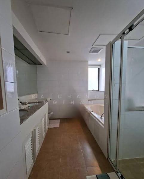 President Park Sukhumvit 24, Bangkok, 99 Sukhumvit 24 Alley, Khlongtoei Nua, Watthana, Bangkok, 3 Bedrooms, 260 sqm, Condo For Sale, by Ratchanon Songthammakul, 500539970 - DDproperty.com