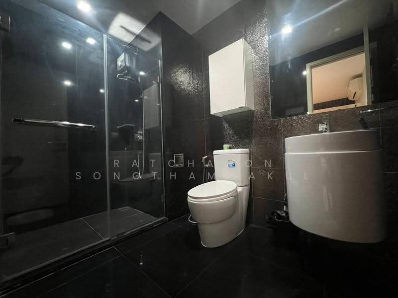 Rhythm Sukhumvit 36-38, Bangkok, 55 Soi Sukhumvit 36, Sukhumvit Road, Phra Kanong, Khlong Toei, Bangkok, 2 Bedrooms, 55 sqm, Condo For Rent, by Ratchanon Songthammakul, 500539974 - DDproperty.com