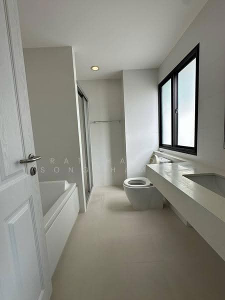 undefined, Bangkok, Nong Bon, Prawet, Bangkok, 4 Bedrooms, 310 sqm, Single Detached House For Sale, by Ratchanon Songthammakul, 500540044 - DDproperty.com
