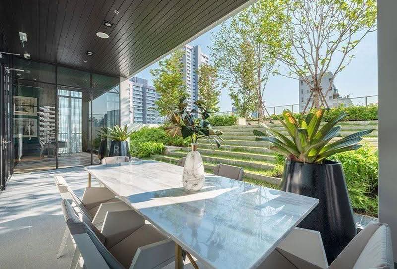 Noble Around Sukhumvit 33, Bangkok, 17 Soi Sukhumvit 33, Khlong Tan Nua, Watthana, Bangkok, 1 Bedroom, 28 sqm, Condo For Rent, by Ratchanon Songthammakul, 500540060 - DDproperty.com