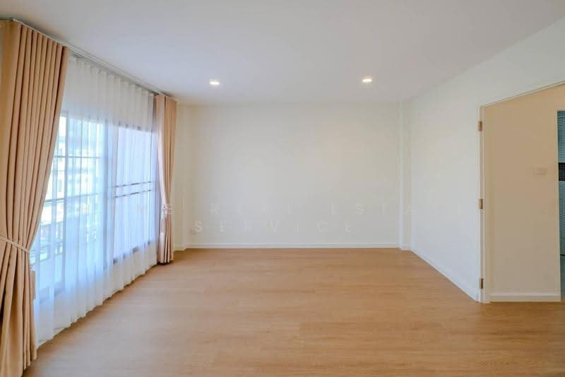 Baan Klang Muang Rama 9 Soi 43, Bangkok, Suan Luang, Bangkok, 4 Bedrooms, 200 sqm, Townhouse For Sale, by HOME Real Estate Service, 500540088 - DDproperty.com