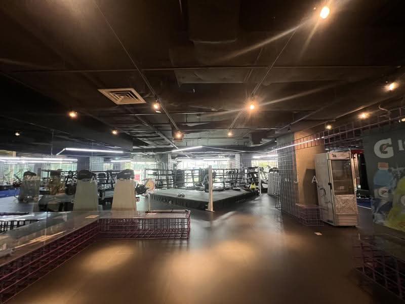 พื้นที่ให้เช่า สีลม บางรัก : Space for rent Silom, Bang Rak, กรุงเทพ, สีลม, บางรัก, กรุงเทพ, 100 ตร.ม., พื้นที่ขายของ ให้เช่า, โดย Sumitara Sampattavanija, 500540096 - DDproperty.com