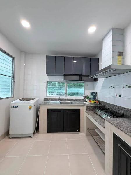 Manthana Onnut-Wongwan 2, Bangkok, Sukhaphiban 2 Road, Prawet, Bangkok, 4 Bedrooms, 215 sqm, Single Detached House For Rent, by Ratchanon Songthammakul, 500540101 - DDproperty.com