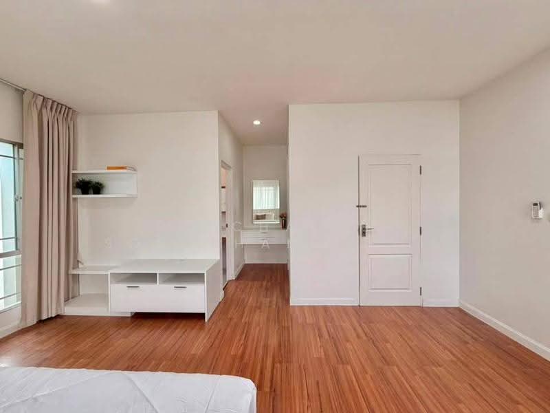 Manthana Onnut-Wongwan 2, Bangkok, Sukhaphiban 2 Road, Prawet, Bangkok, 4 Bedrooms, 215 sqm, Single Detached House For Rent, by Ratchanon Songthammakul, 500540101 - DDproperty.com