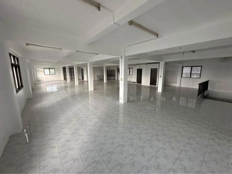 7-BR House, Bangkok, Bang Bon, Bangkok, 7 Bedrooms, 1,300 sqm, Single Detached House For Rent, by Vinai Wattana, 500540227 - DDproperty.com