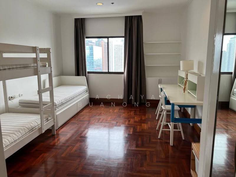 Kallista Mansion, Bangkok, 64 Soi Sukhumvit 11, Khlongtoei Nua, Watthana, Bangkok, 3 Bedrooms, 315 sqm, Condo For Rent, by Thachaya Buanong, 500540250 - DDproperty.com