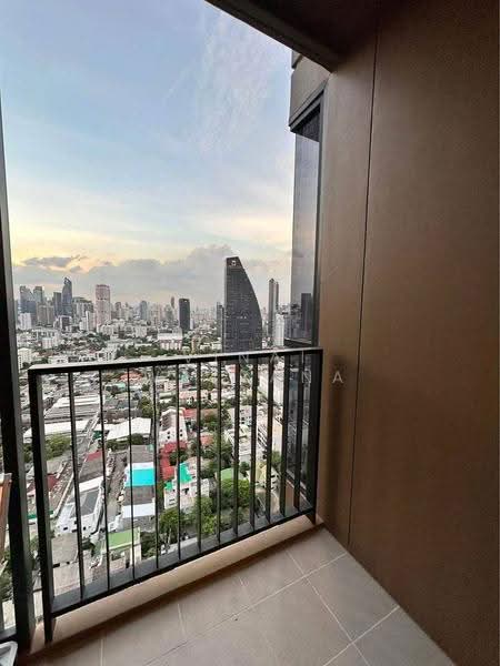 Oka Haus Sukhumvit 36, Bangkok, 3399 Rama 4 Road, Khong Tan, Khlong Toei, Bangkok, 1 Bedroom, 35 sqm, Condo For Rent, by Vinai Wattana, 500540295 - DDproperty.com