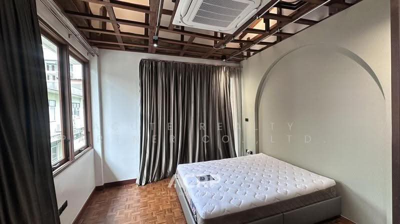 Brown Brick Thonglor, Bangkok, Soi Ekamai 21, Khlong Tan Nua, Watthana, Bangkok, 2 Bedrooms, 100 sqm, Apartment For Rent, by Acute Realty Partner Co.,Ltd., 500540306 - DDproperty.com