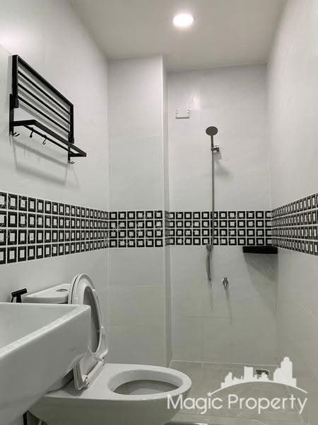 4 Bedroom Townhouse For Rent in Pattanakarn 31, Bangkok, Suan Luang, Bangkok, 4 Bedrooms, 270 sqm, Townhouse For Rent, by Magic Property, 500540526 - DDproperty.com