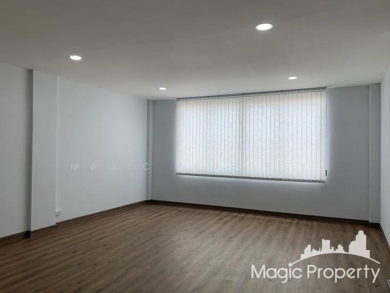 4 Bedroom Townhouse For Rent in Pattanakarn 31, Bangkok, Suan Luang, Bangkok, 4 Bedrooms, 270 sqm, Townhouse For Rent, by Magic Property, 500540526 - DDproperty.com