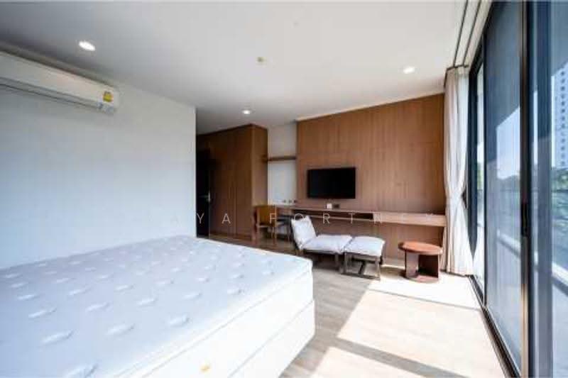 Park Court Sukhumvit 77, Bangkok, T77 Sukhumvit 77, Phra Kanong Nua, Watthana, Bangkok, 4 Bedrooms, 282 sqm, Condo For Rent, by Oraya Fortney, 500541274 - DDproperty.com
