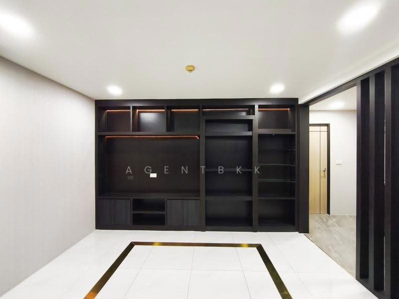 The Kris Ratchada 17, Bangkok, Inthamara 45 Alley, Din Daeng, Bangkok, 1 Bedroom, 46 sqm, Condo For Rent, by Agentbkk, 500541290 - DDproperty.com