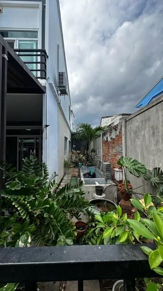 Gusto Petchakasem 69-Kanchanapisek, Bangkok, 89 Road along Khlong Phasi Charoen, southern side, Nong Kham, Nong Khaem, Bangkok, 4 Bedrooms, 134 sqm, Townhouse For Sale, by Mine Home Real Estate, 500541311 - DDproperty.com