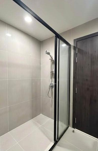 XT Huaikhwang, Bangkok, 244 Ratchadaphisek Road, Huai Khwang, Bangkok, 1 Bedroom, 34 sqm, Condo For Sale, by Narupon Jongmanwattana, 500541421 - DDproperty.com