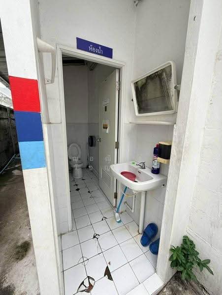 ให้เช่าโกดังใกล้รถไฟฟ้า MRTสุทธิสาร ราคาถูก ขนาด 315ตรม. มีออฟฟิศ พร้อมใช้งาน, Bangkok, Samsen Nok, Huai Khwang, Bangkok, , 350 sqm, Warehouse/Factory For Rent, by เฌอณิษฐา นิติวัชญ์วาณิช, 500541432 - DDproperty.com