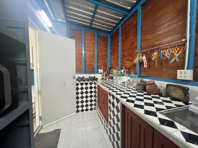 ฟลอร่าวิลล์ ฉลองกรุง61 (Flora Ville Chalong Krung61), Bangkok, Lam Pla Tiew, Lat Krabang, Bangkok, 3 Bedrooms, 100 sqm, Townhouse For Sale, by The Best Property แพทตี้, 500541556 - DDproperty.com