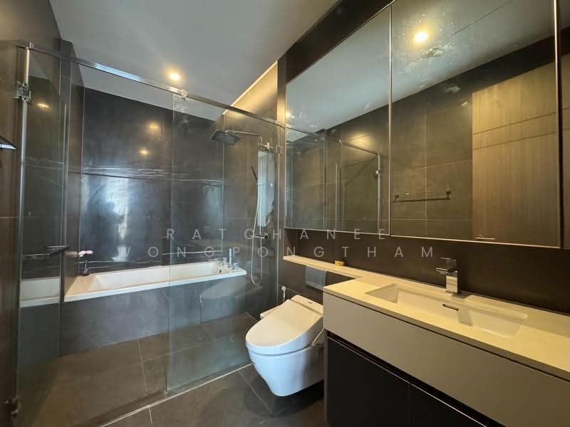 The Esse at Singha Complex, Bangkok, 1788 New Petchaburi Rd, Khlongtoei Nua, Watthana, Bangkok, 1 Bedroom, 48 sqm, Condo For Rent, by Ratchanee Wongpongtham, 500541572 - DDproperty.com