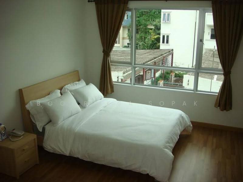 Y.O. Place, Bangkok, 223 Soi Sai Nam Thip 2, Khlong Toei, Bangkok, 2 Bedrooms, 93 sqm, Apartment For Rent, by Boonraksa Sopak, 500541724 - DDproperty.com