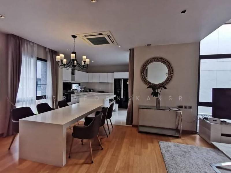 undefined, Bangkok, Huai Khwang, Bangkok, 4 Bedrooms, 300 sqm, Single Detached House For Rent, by Patraporn Kansri, 500541767 - DDproperty.com