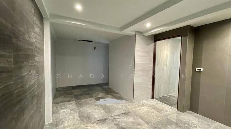 บ้าน 4-ห้องนอน, กรุงเทพ, ดินแดง, กรุงเทพ, 200 ตร.ม., บ้านเดี่ยว ขาย, โดย Suchada Yodyiem, 500541793 - DDproperty.com