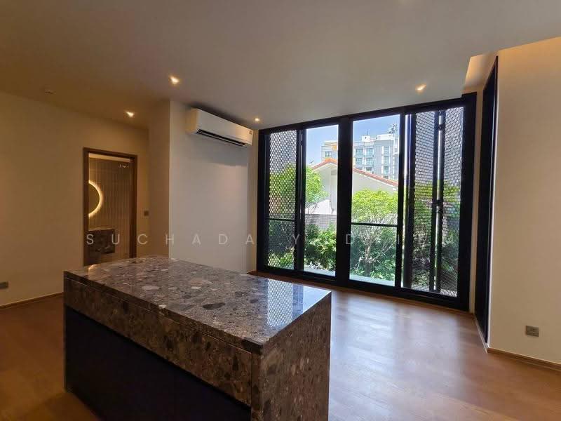 Via 34, Bangkok, 15 Soi Sukhumvit 34, Khong Tan, Khlong Toei, Bangkok, 2 Bedrooms, 125 sqm, Condo For Sale, by Suchada Yodyiem, 500541940 - DDproperty.com
