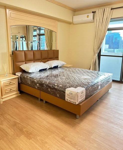 Royal Castle Sukhumvit, Bangkok, 30 Soi Sukhumvit 39, Khlongtoei Nua, Watthana, Bangkok, 5 Bedrooms, 270 sqm, Condo For Rent, by Boonraksa Sopak, 500542129 - DDproperty.com