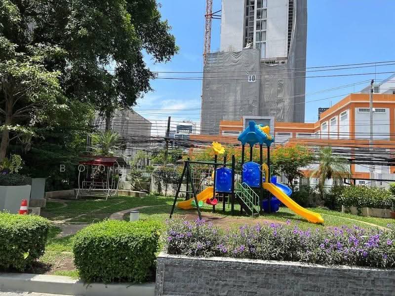 Royal Castle Sukhumvit : รอยัล คาสเซอร์ สุขุมวิท, กรุงเทพ, 30 ซอยสุขุมวิท 39, คลองเตยเหนือ, วัฒนา, กรุงเทพ, 270 ตร.ม., Condo ให้เช่า, โดย Boonraksa Sopak, 500542129 - DDproperty.com