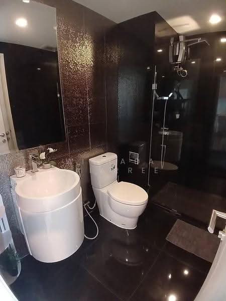Rhythm Sukhumvit 36-38, Bangkok, 55 Soi Sukhumvit 36, Sukhumvit Road, Phra Kanong, Khlong Toei, Bangkok, 2 Bedrooms, 56 sqm, Condo For Sale, by Withada Jaiarree, 500542168 - DDproperty.com