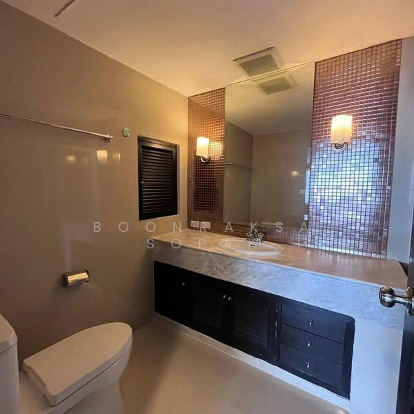 Lake Green, Bangkok, 199 Sukhumvit Soi 8, Khlong Toei, Bangkok, 2 Bedrooms, 127 sqm, Condo For Rent, by Boonraksa Sopak, 500542185 - DDproperty.com