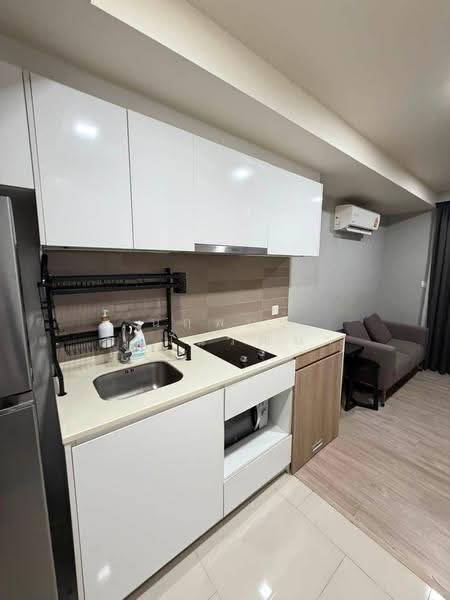 Maestro 03 Ratchada-Rama 9, Bangkok, Soi Ratchadaphisek 3 Ratchadaphisek Road, Din Daeng, Bangkok, 1 Bedroom, 30 sqm, Condo For Sale, by Narupon Jongmanwattana, 500542301 - DDproperty.com