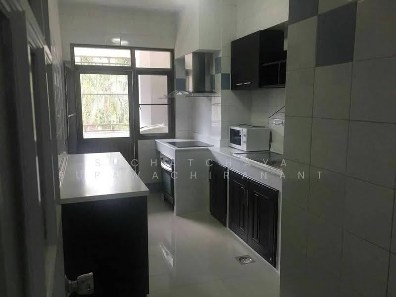 Royal Castle Sukhumvit, Bangkok, 30 Soi Sukhumvit 39, Khlongtoei Nua, Watthana, Bangkok, 3 Bedrooms, 160 sqm, Condo For Rent, by Suchatchaya Supawachiranant, 500542548 - DDproperty.com