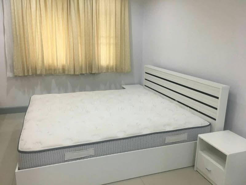 Royal Castle Sukhumvit, Bangkok, 30 Soi Sukhumvit 39, Khlongtoei Nua, Watthana, Bangkok, 3 Bedrooms, 160 sqm, Condo For Rent, by Suchatchaya Supawachiranant, 500542548 - DDproperty.com