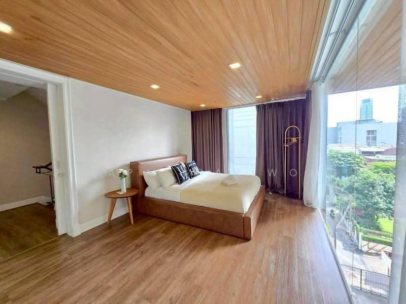 749 Residence, Bangkok, 56-1 Soi Sukhumvit 49/1, Khlong Tan Nua, Watthana, Bangkok, 4 Bedrooms, 680 sqm, Townhouse For Rent, by Sutapat Pariwong, 500542569 - DDproperty.com